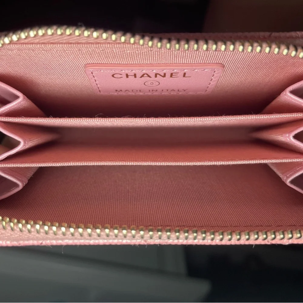 Chanel Iridescent Pink Caviar Leather Card Case